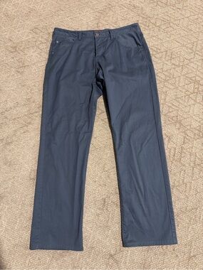 Men's UNTUCKit Navy Straight-Leg Pants- Relaxed Fit - 33x32